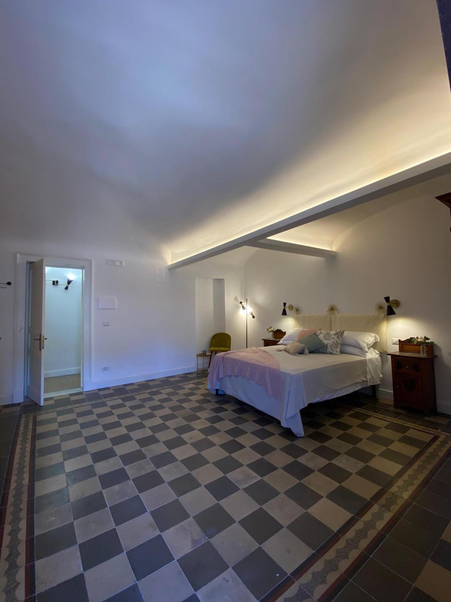 Dimora Dei Minoriti Bed & Breakfast CTA Exterior photo